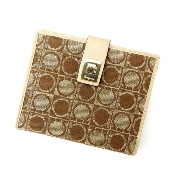 Salvatore Ferragamo Handbags - Salvatore Ferragamo Wallet Purse Ganchini Beige Brown Woman Authentic Used Y1161